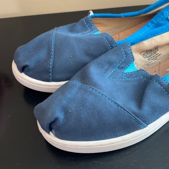 TOMS Classics Youth Navy Canvas Color Block Size 2.5 Y - Picture 7 of 9